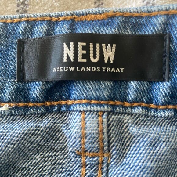 Neuw “Sister Ray” Straight Leg Jeans; Size 7R - Picture 6 of 7